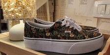 Scarpe VANS, Completamente