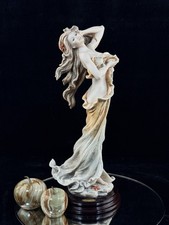Rara Figurina Signora Giuseppe