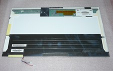 46,7 cm (18,4") SAMSUNG