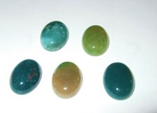 - Cabochon Pietra