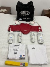 BORSA JOMA PALESTRA (Cm. 53x32x60h) CON PROTEZIONI, TUTA E CINTURA DI TAEKWONDO.