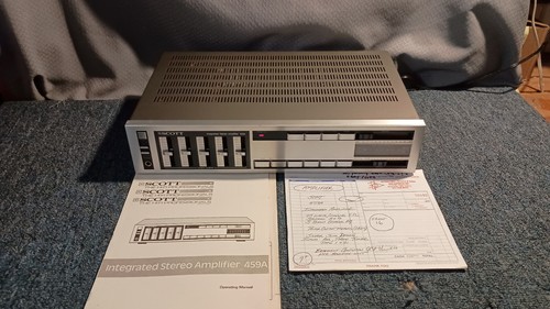 Amplificatore stereo integrato
