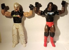 VENDO N°2 PERSONAGGI WRESTLING ALTEZZA 17 CM. 