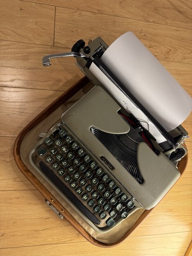 Macchina scrivere portatile - macchina,