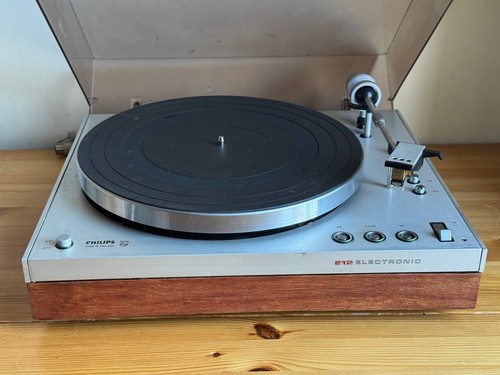 Philips 212 giradischi