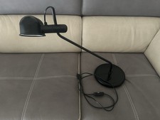 Lampada da tavolo di F