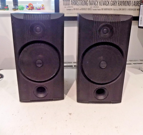 Bowers wilkins w - &,