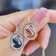 Collana donna distintivo cigno