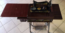 antica macchina per cucire singer con mobile