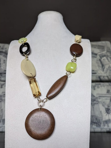 Collana con pietre amuleti - con,