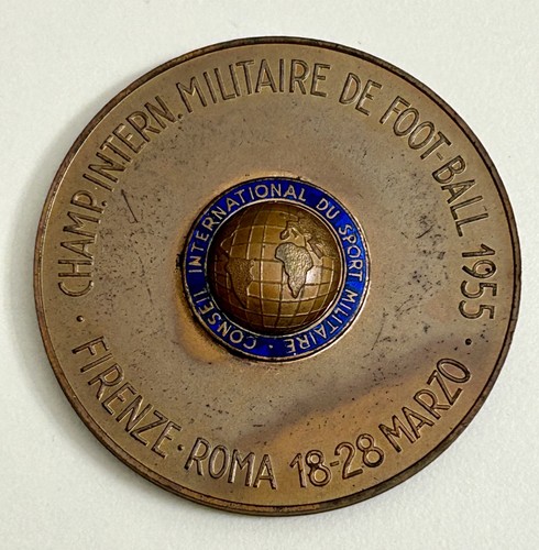 Champ intern militaire - champ.,