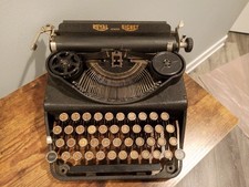 Royal Senior "Signet" -