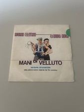 Adriano Celentano , mani di