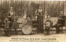 Souvenir Passage petite troupe FALLONE Plus petit JAZZ Criollo Enfant accordéon