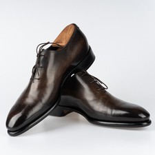 Grandi scarpe Oxford in pelle