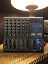 TASCAM M-06 Mixer Stereo 6