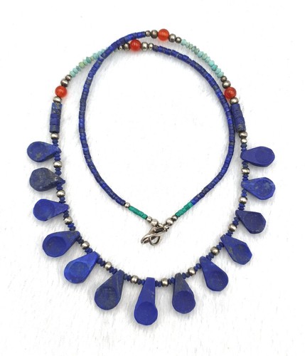 Lapislazzuli con collana