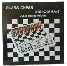 Scacchiera in Vetro con 32 Bicchierini da Liquore, Gioco di Abilità
