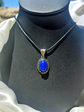 Collana con ciondolo retrò