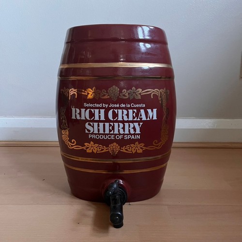 Vintage sherry barrel - vintage, royal
