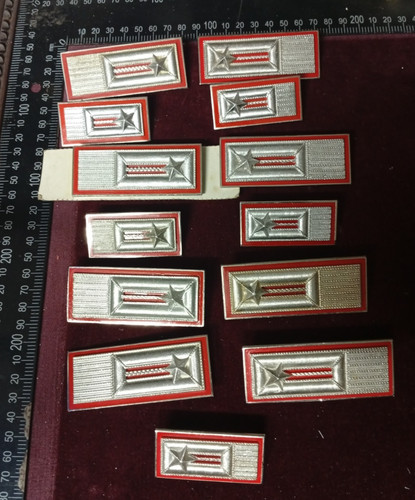 Lotto spille accessori - spille, alamari