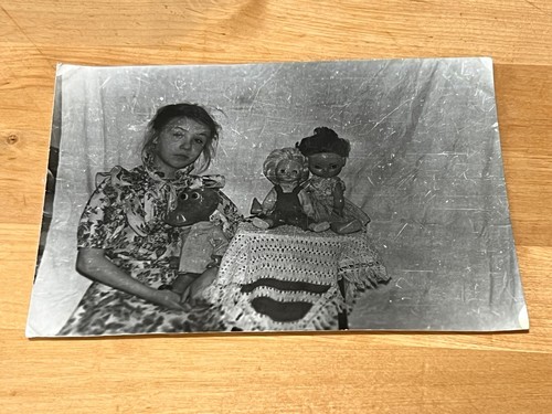 Bambola adolescente giovane