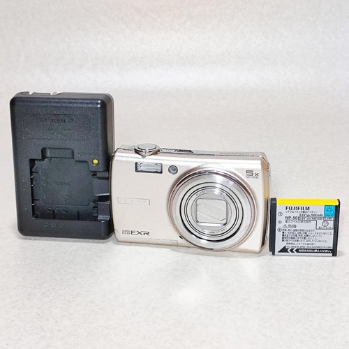 Fotocamera digitale compatta