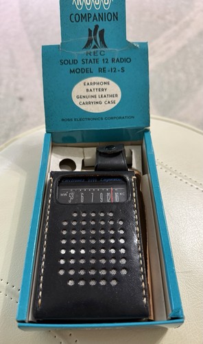 Ross transistor radio - am, re-12