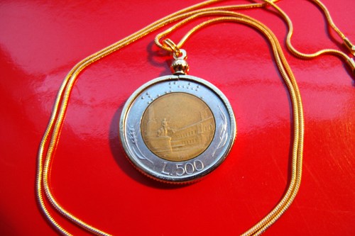 Ciondolo moneta classica