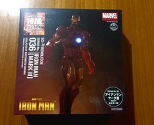 Revoltech SCI-FI Kaiyodo IRON