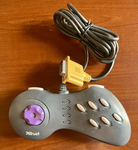 Joystick vintage trust - 🎮,