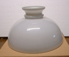 Paralume a campana in opalina anni 40 Diametro base cm. 35 alt. cm.21