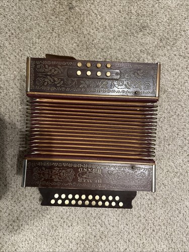 Antica fisarmonica vintage
