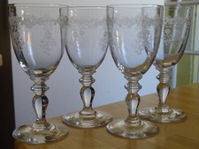 SAINT LOUIS 4 ANCIENS VERRES A