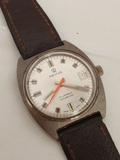 Vecchio orologio da polso uomo