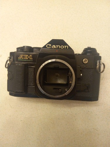 Canon program 35mm slr - ae-1,