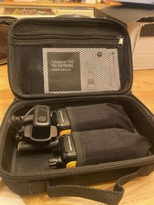Motorola T82 Extreme Walkie-talkie 2 telefoni caricatore e custodia per il trasporto