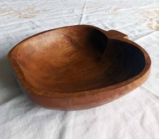 CENTROTAVOLA IN LEGNO MEZZA MELA VASCHETTA