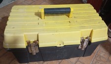 cassetta attrezzi con attrezzi