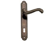 MANIGLIA BAROCCO CON PLACCA IN