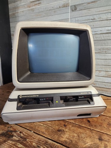 Commodore 8296 pet cbm - commodore,