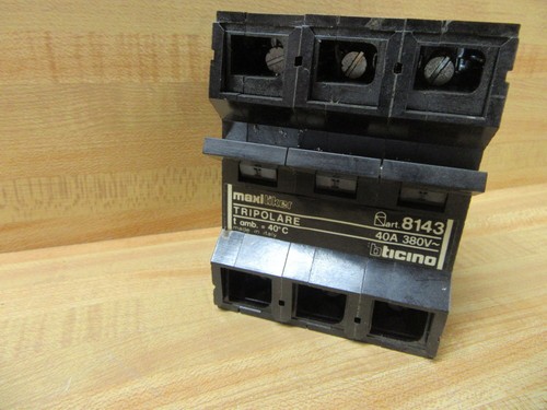 Bticino 8143 40a - 40a, tripolare