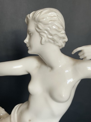 Antica statuina porcellana
