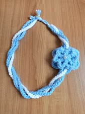 Collana azzurra con fiore - azzurra, in