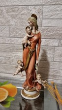 Statuina Porcellana