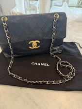 CHANEL Maxi Jumbo Quilted