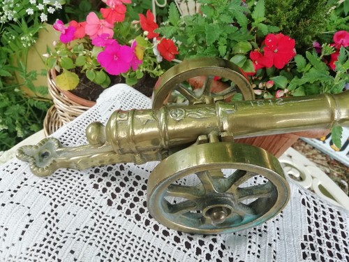 Vintage heavy solid brass - solid,