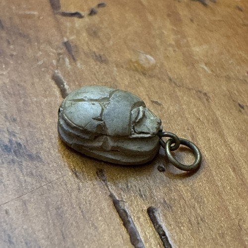 Collana antica intagliata