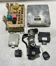 KIT CHIAVE PER TOYOTA Avensis Berlina 2° Serie 89661-05C20 (03>08)