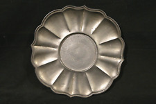 piatto antico centrotavola peltro grande sagomato sbalzato fiore martellato mano